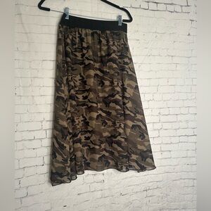 Lularoe camo Lola skirt